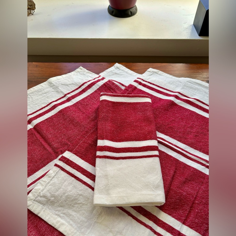 💥3 for $25💥 Four (4) Pier 1 100% cotton napkins EUC